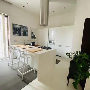 Apartment Rome, Beautiful In A Vintage Building, Lido di Ostia